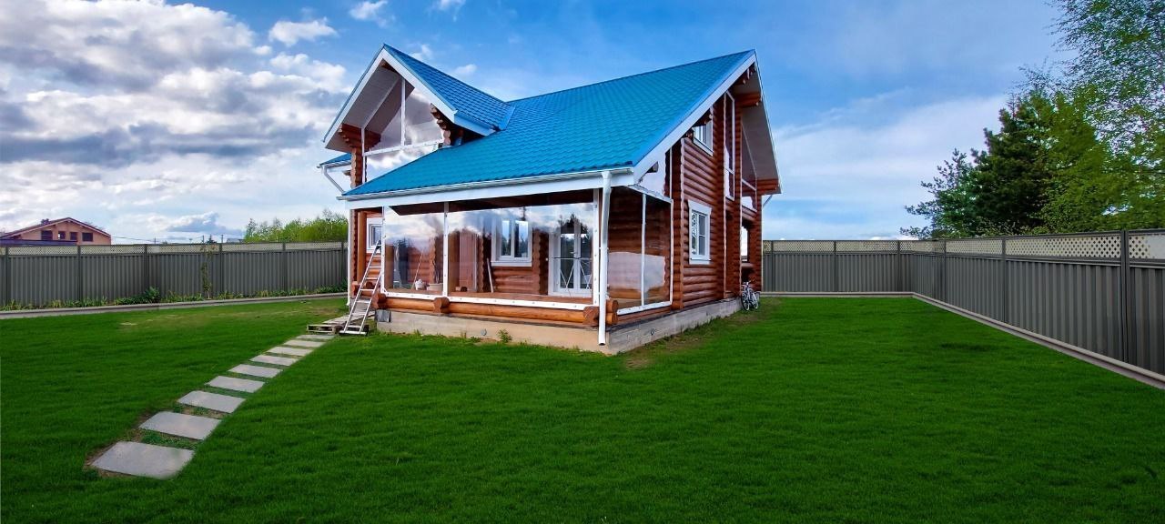 Мягкие окна на веранде загородного дома в Раменском